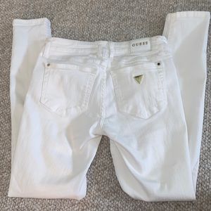 Low rise skinny jeans